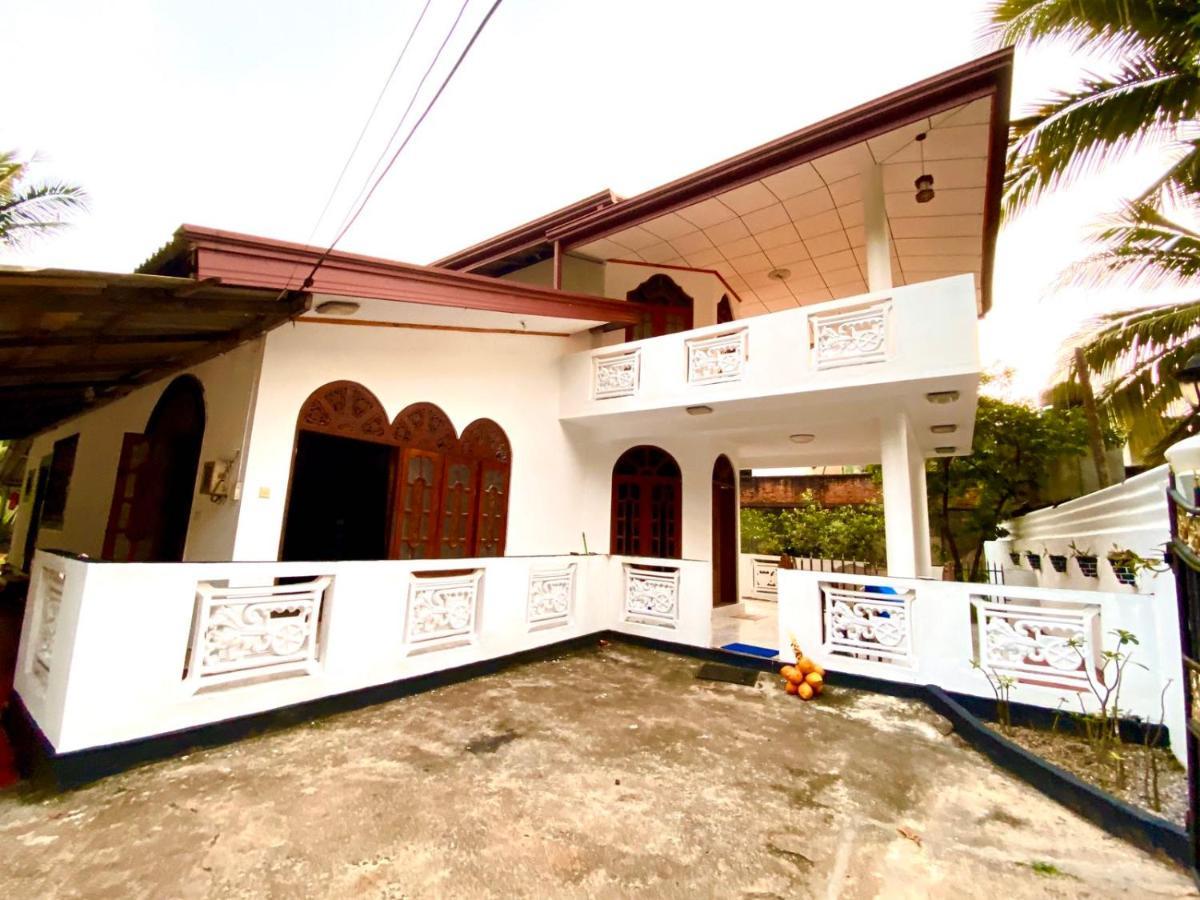 Moragalla Dilu Villa 베루왈라 외부 사진